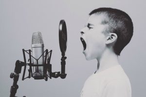 Laulajatähti on yksi mormoniseurakuntien arkkityypeistä