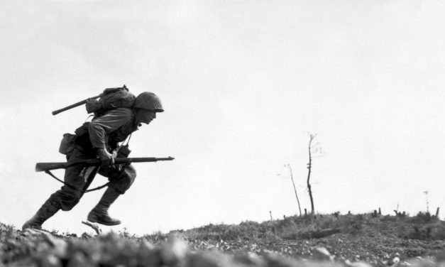 Miten natsisotilas ja holokaustiselviytyjä rakastuivat toisiinsa ja löysivät kirkon