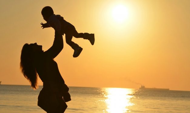 Stressaantuneille äideille: 6 askelta tasapainoisempaan elämään