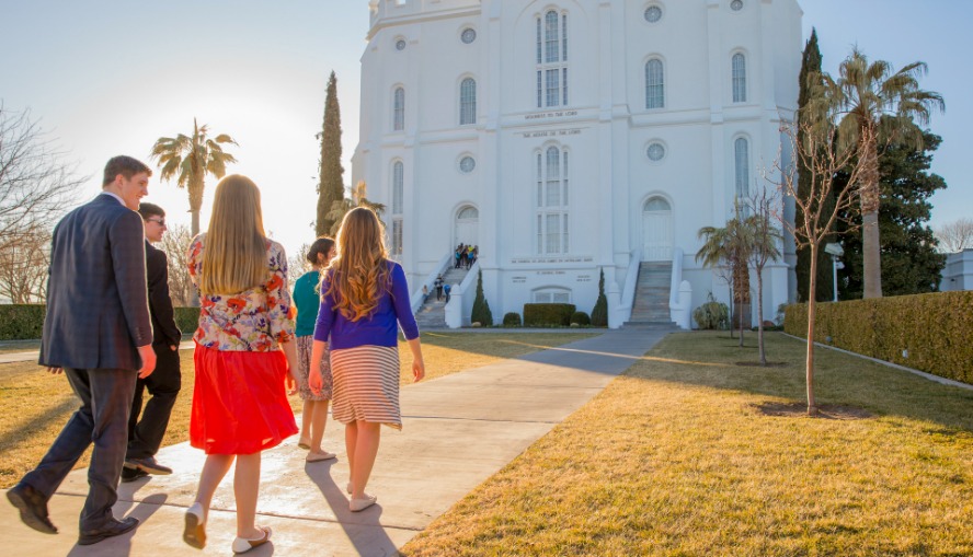 Uskovatko mormonit oikeasti, että heistä voi tulla Jumalan kaltaisia?