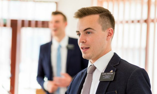 8 asiaa, jotka mormonilähetyssaarnaajat kertoisivat sinulle, jos päästäisit heidät sisälle