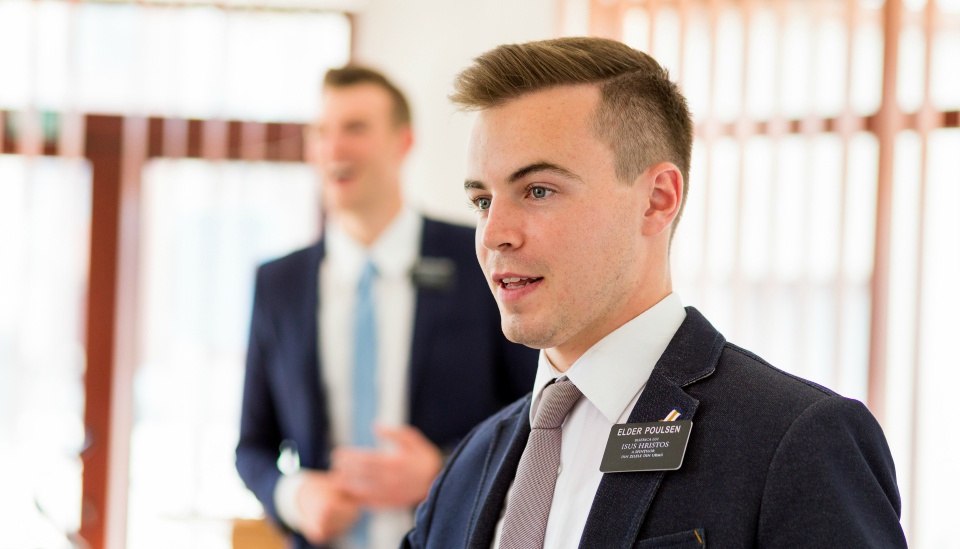 8 asiaa, jotka mormonilähetyssaarnaajat kertoisivat sinulle, jos päästäisit heidät sisälle