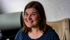 Susanna Koivisto kertoo blogitekstissään kuinka voimme auttaa ihmiset tuntemaan itsensä tervetulleiksi seurakuntiimme.