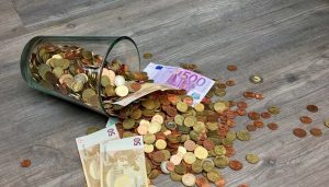 Rahankäyttö kehittyy, kun keskitymme budjetointiin, maksamme kymmenykset, teemme työtä ja harkitsemme, mihin käytämme omaisuuttamme.